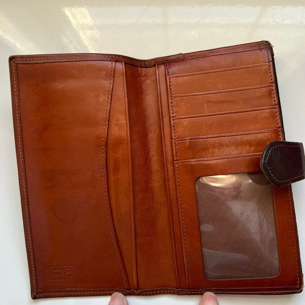 Dooney‎ & Bourke Black and Brown Textured Wallet